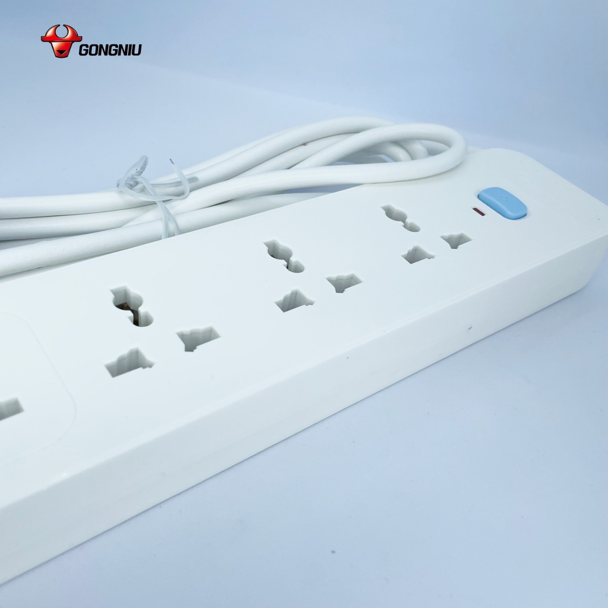 Ổ Cắm Điện GONEO N1040 – 4 Ổ Đa Năng 1 Công Tắc – Chống Cháy, Công Suất 2500W – Chính Hãng 8
