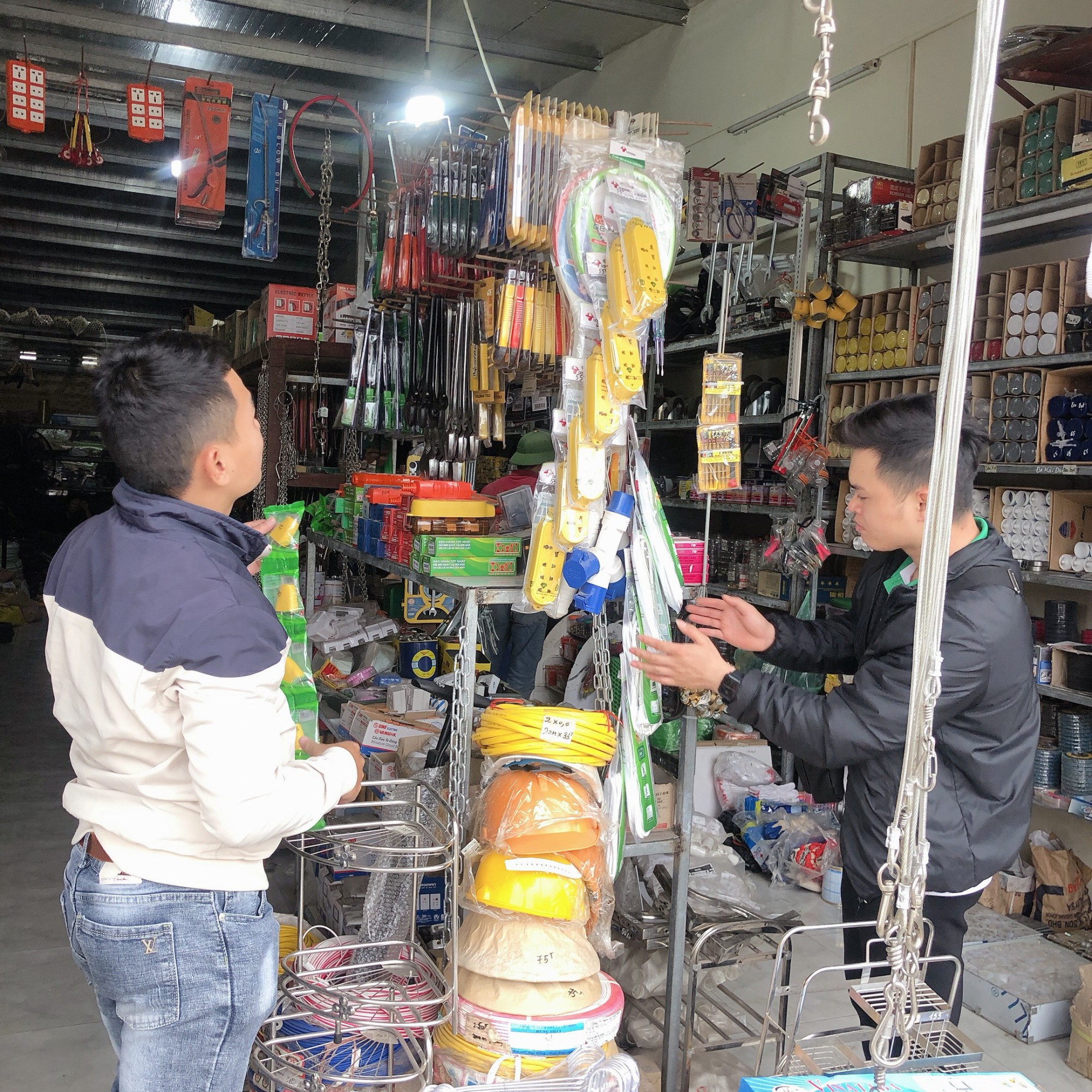 Đại Lý Ổ Cắm Gongniu - Hàng Trăm Cửa Hàng Tại Bắc Ninh Đã Có Trên Kệ Sản Phẩm Ổ Cắm Gongniu 1