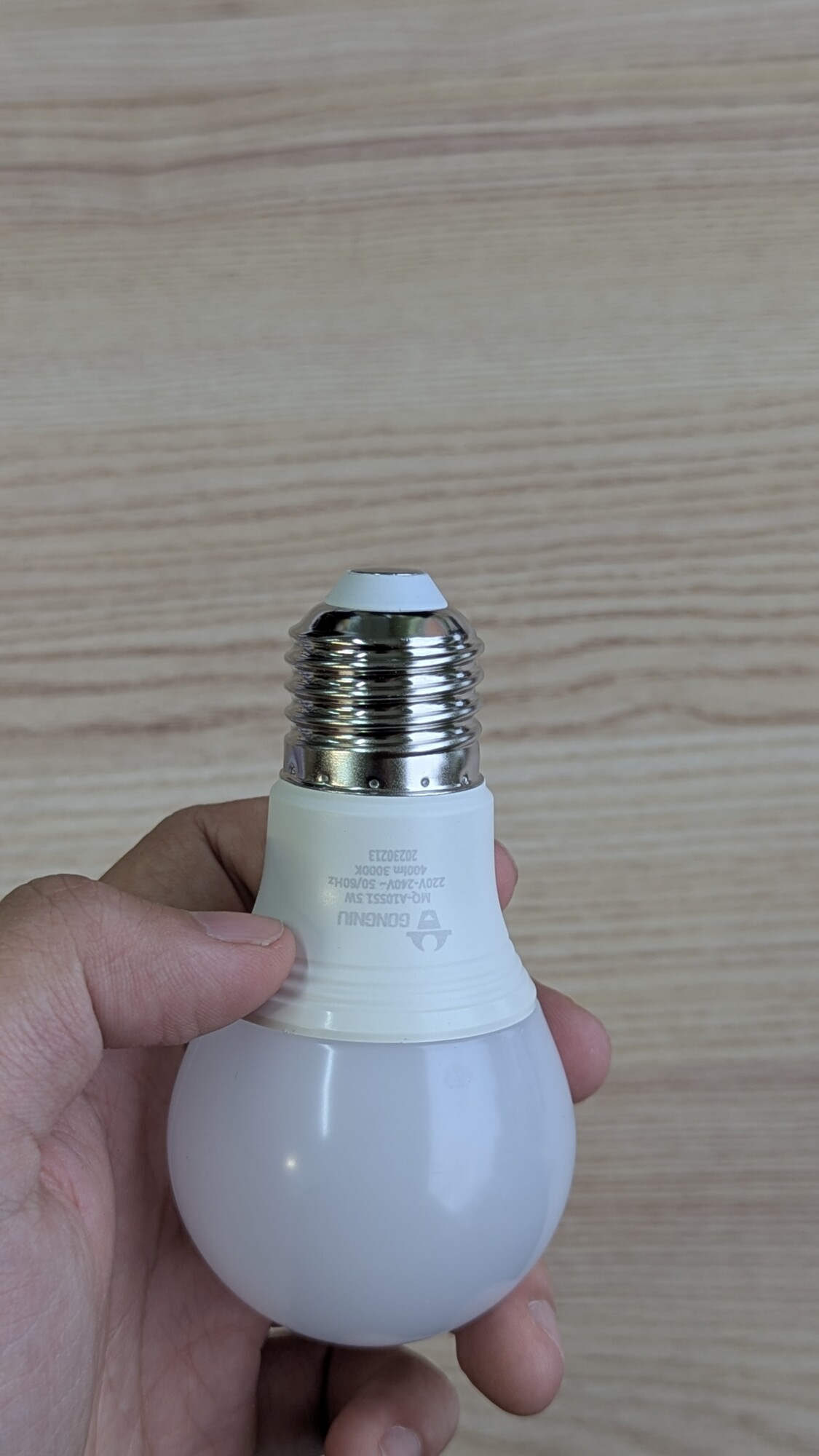 Bóng đèn LED Goneo MQ-A10551 – E27- Công suất 5W ( 6500K) 8