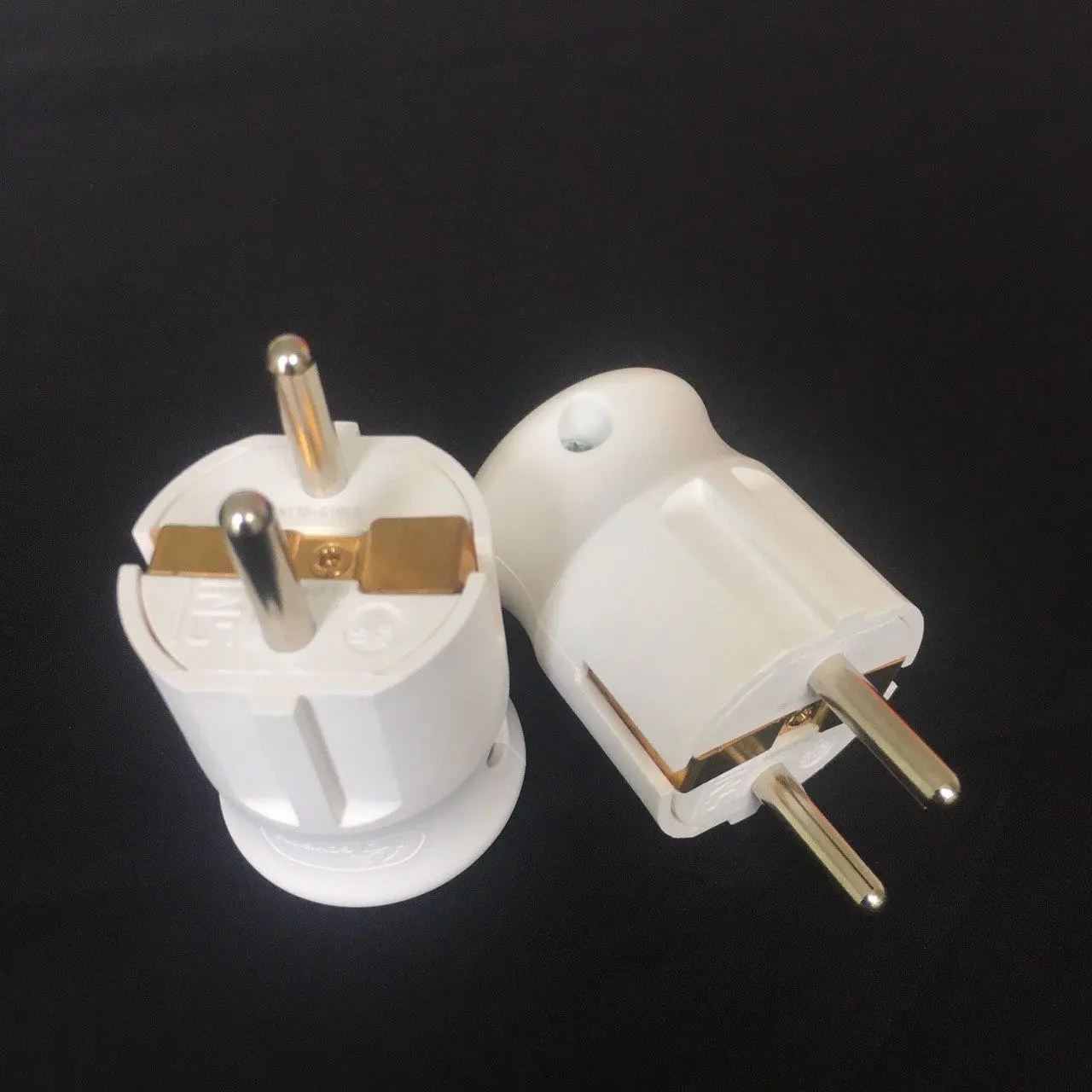 Phích cắm công suất lớn 10L5 – 4000W – Chính hãng Goneo – An toàn