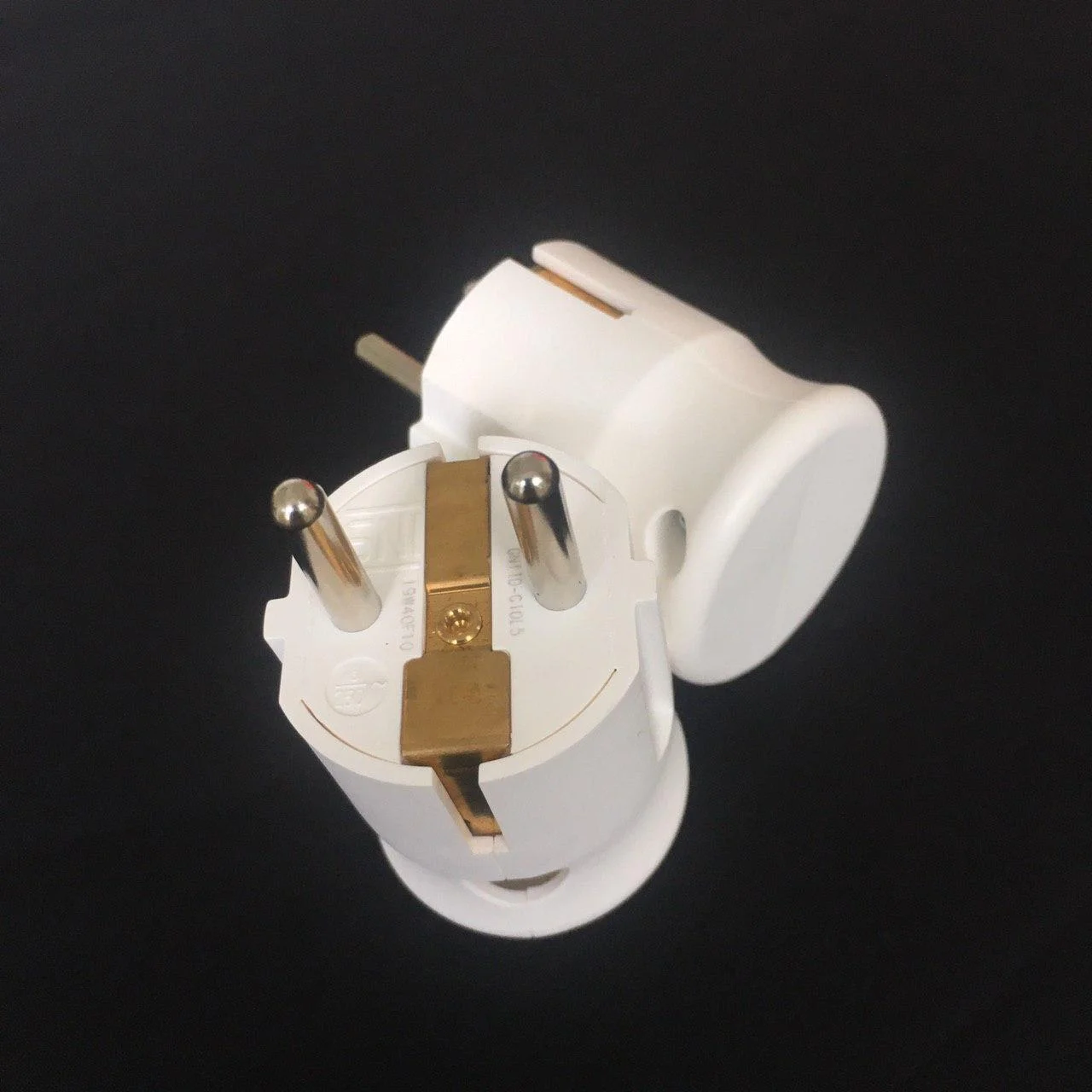 Phích cắm công suất lớn 10L5 – 4000W – Chính hãng Goneo – An toàn
