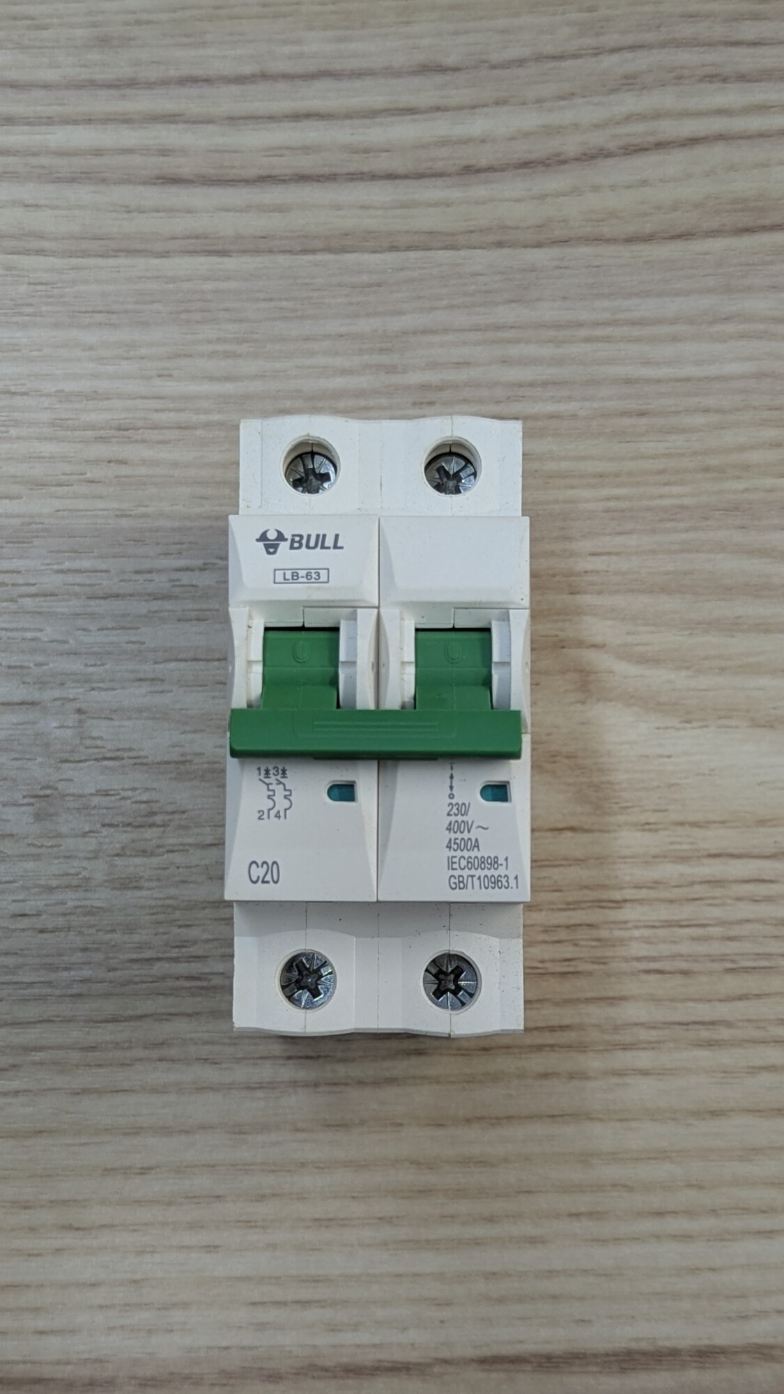 Bộ ngắt mạch điện – Aptomat 2 pha Goneo – An Toàn - Chính hãng 7
