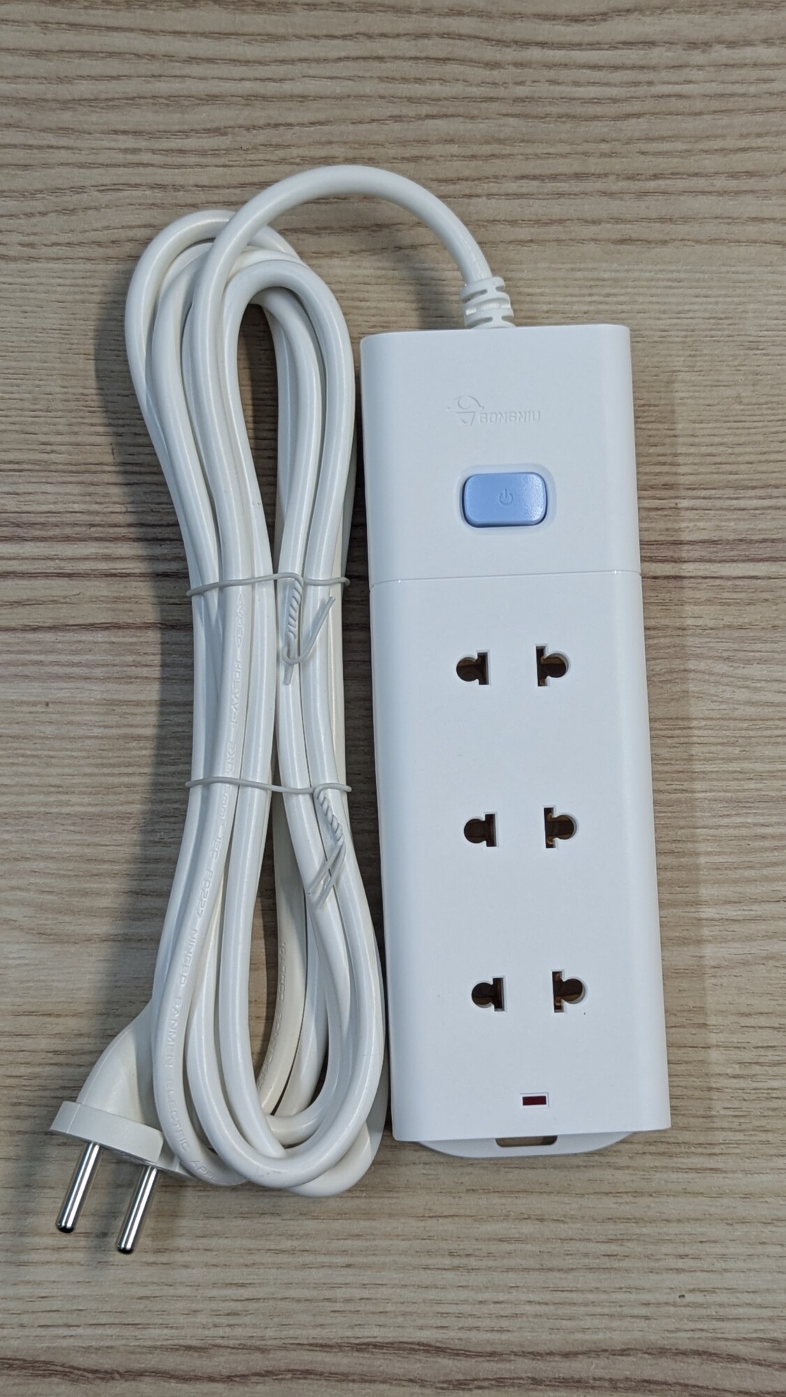 Ổ Cắm Điện Chống Cháy GONEO Đa Năng 3 Ổ 1 Công Tắc 2500W – V1030 - An Toàn - Chống Cháy 11